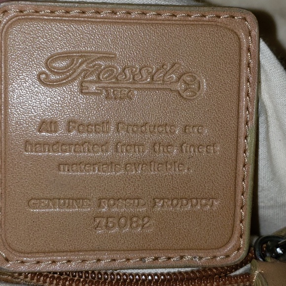 Fossil crossbody purse - Picture 3 of 4